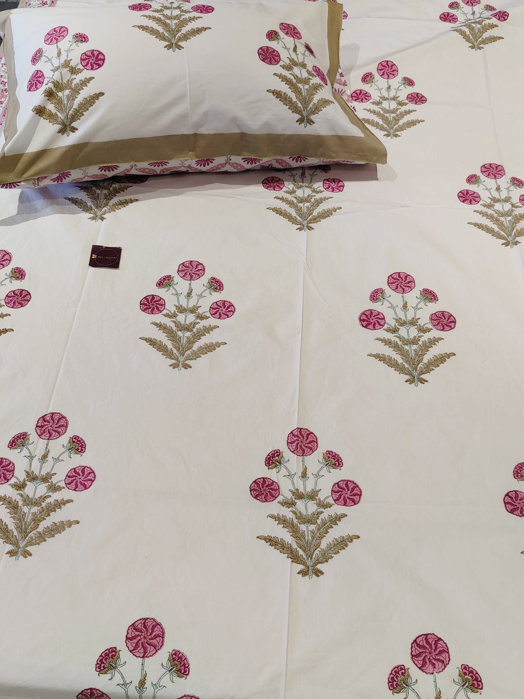 PINK FLOWER BEDSHEET WITH ONE PILLOW COVER
