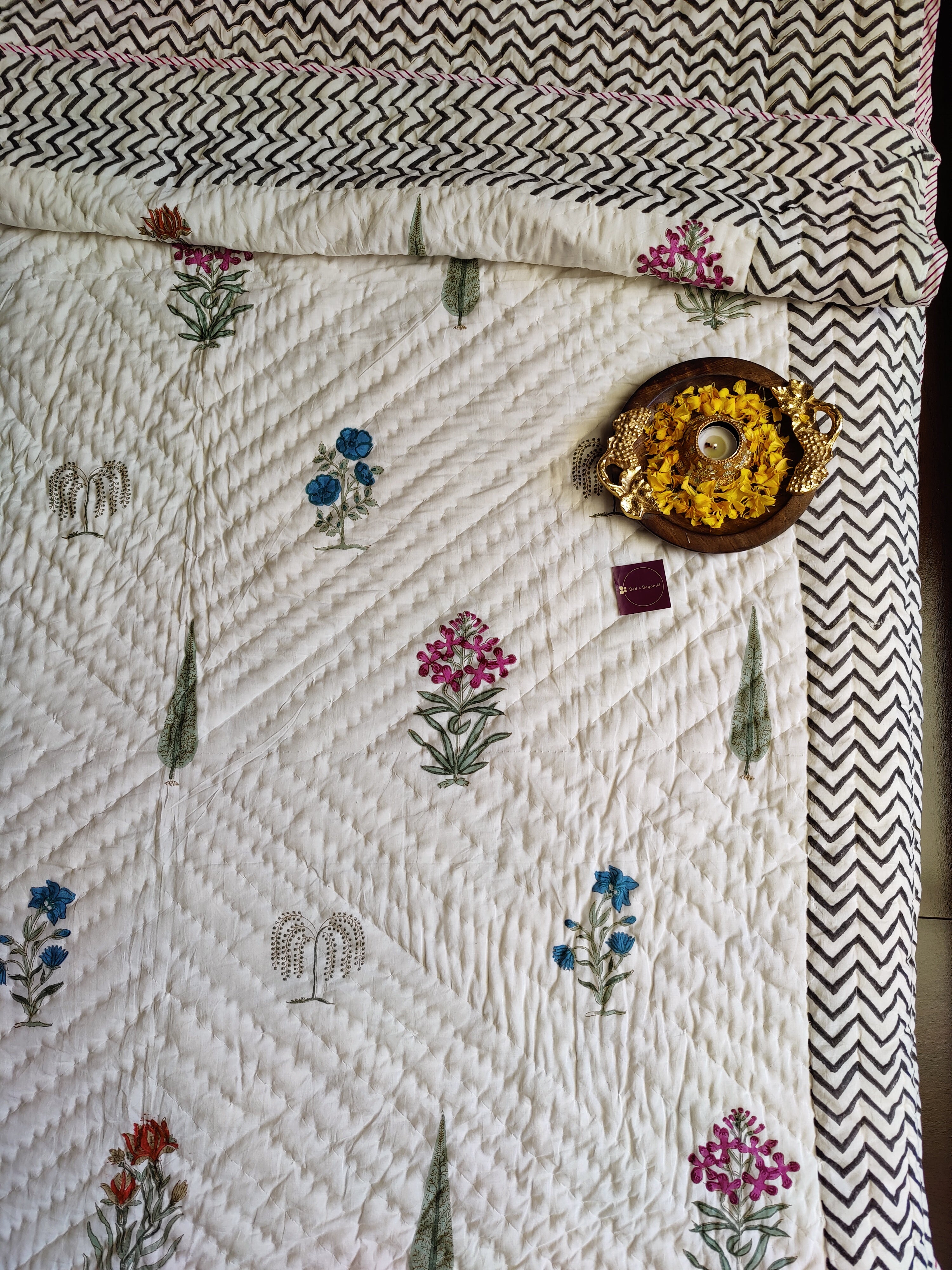 CHEVRON HANDBLOCK PRINTED REVERSIBLE MULMUL QUILT