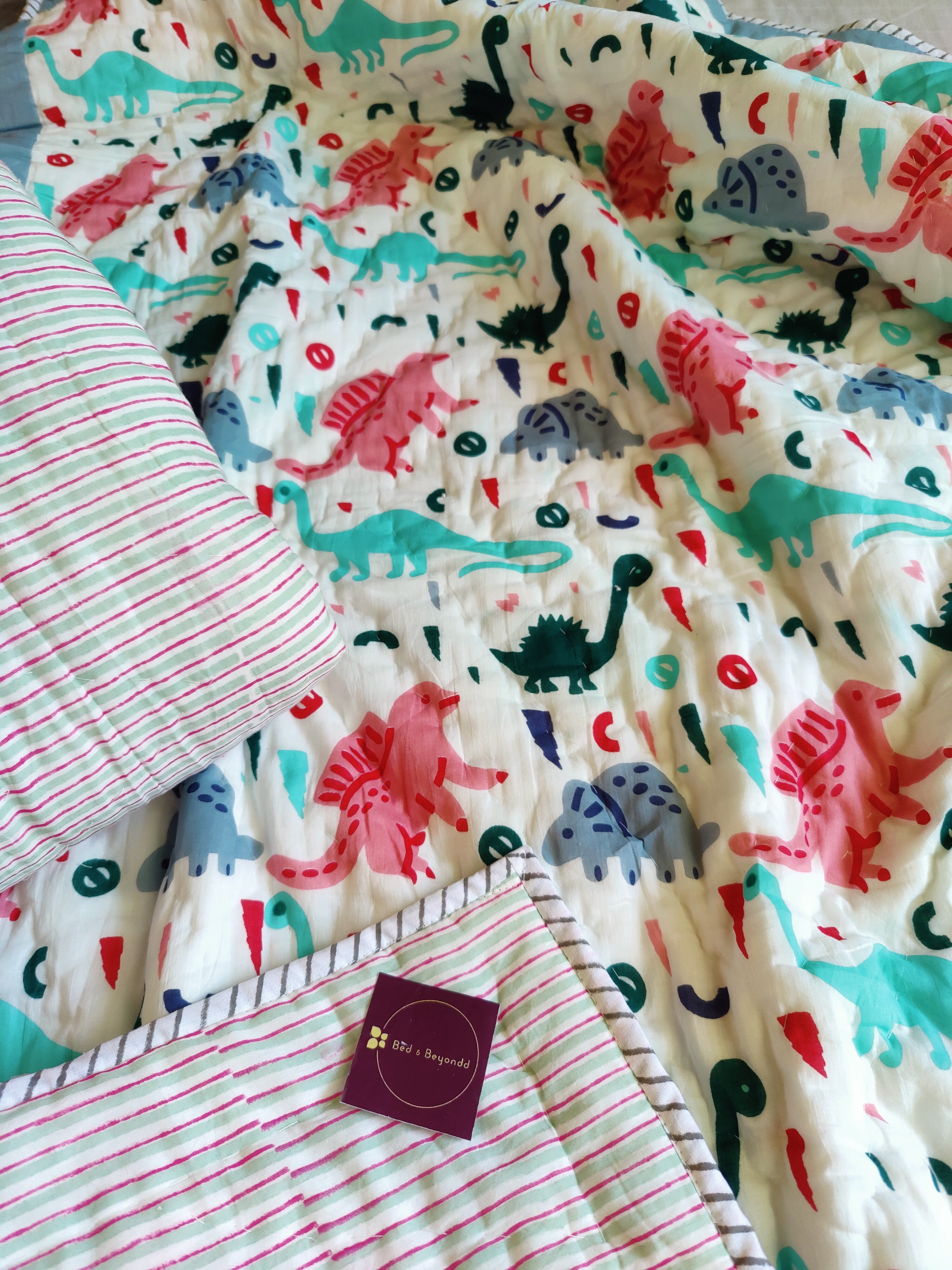 DINO HANDBLOCK PRINTED REVERSIBLE MULMUL BABY QUILT