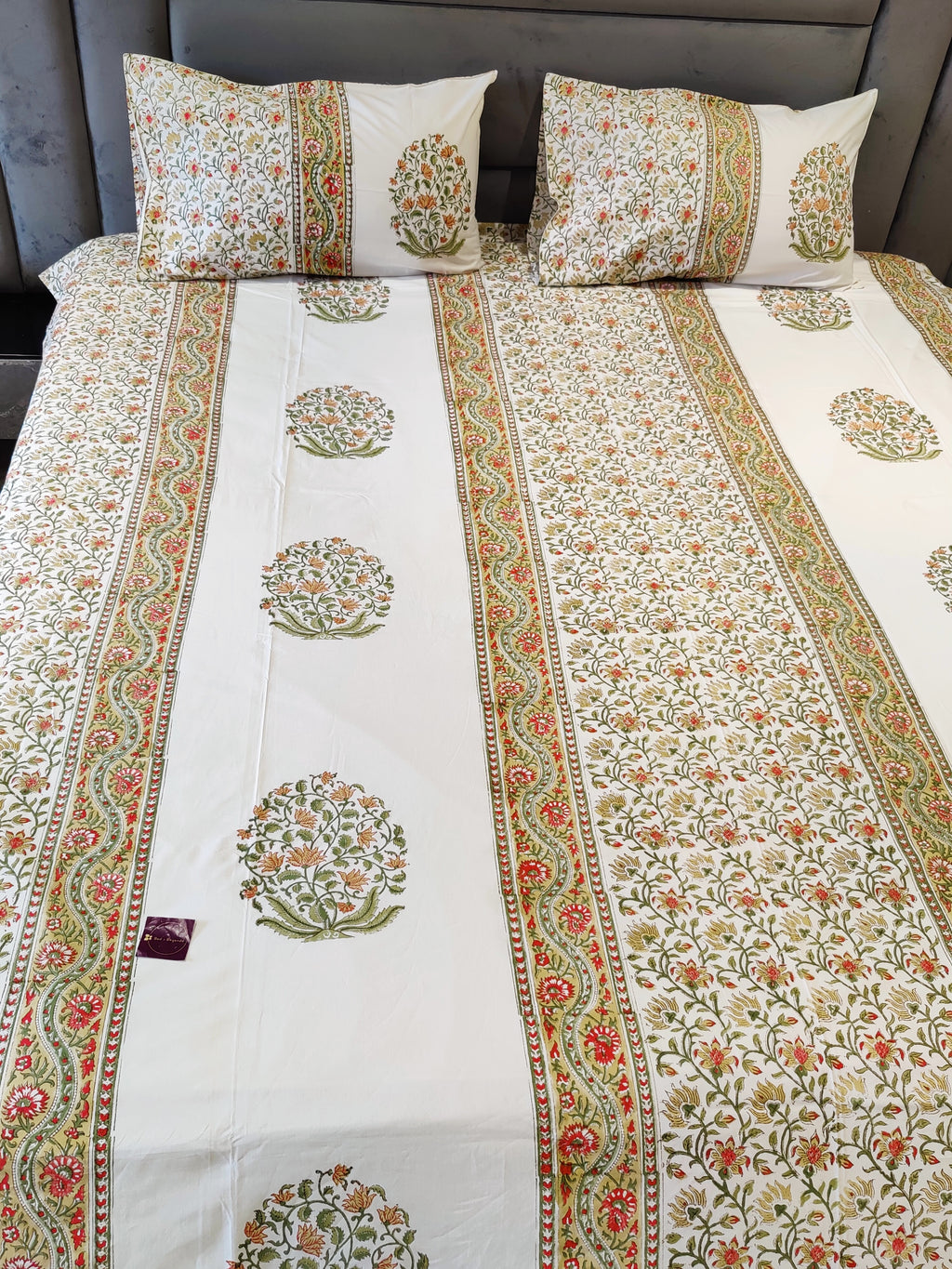Himani Handblock Printed Bedsheet With Reversible Pillow Cases