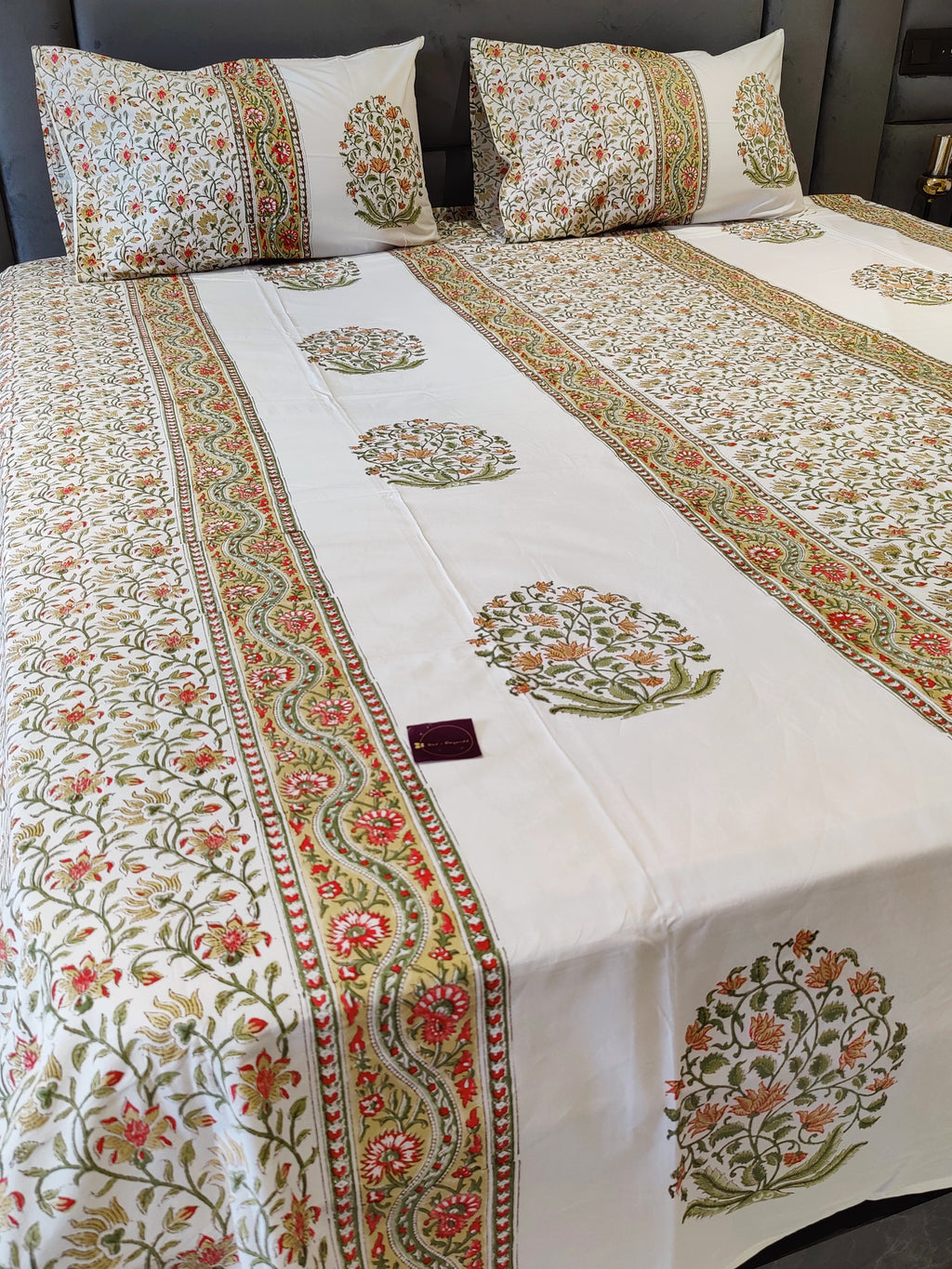 Himani Handblock Printed Bedsheet With Reversible Pillow Cases