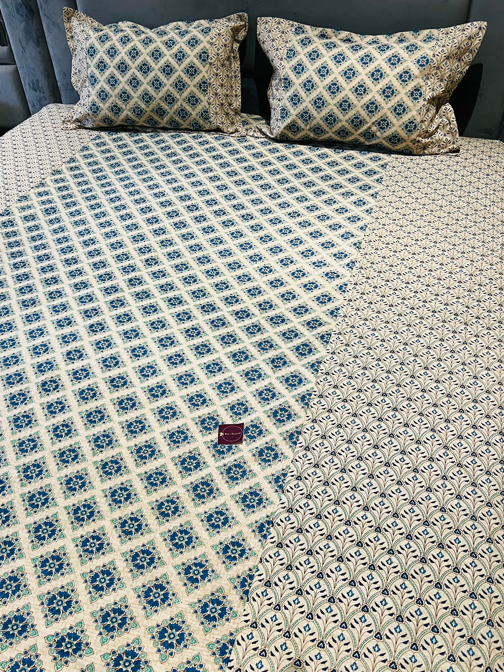 KANAK BEDSHEET WITH TWO PILLOW CASES